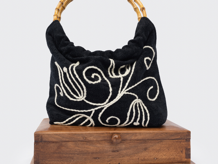 Handmade handbag , Lovely Hands - Suisse, Château-d’Œx, | Mimelis image 3
