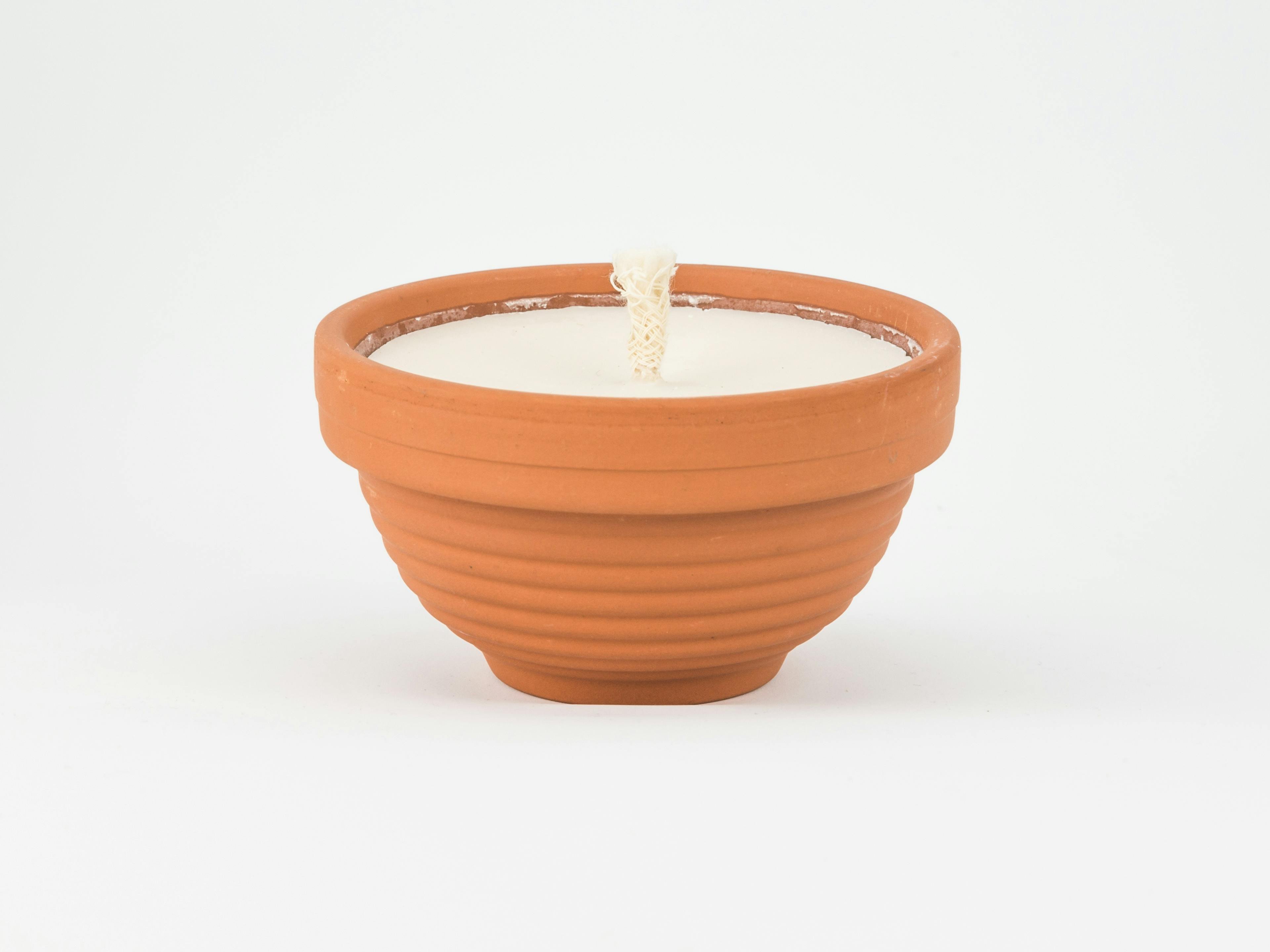 Bougies petit pot en terre cuite, parfum Noix de coco & Citronnelle, produit artisanal en vente directe en Suisse