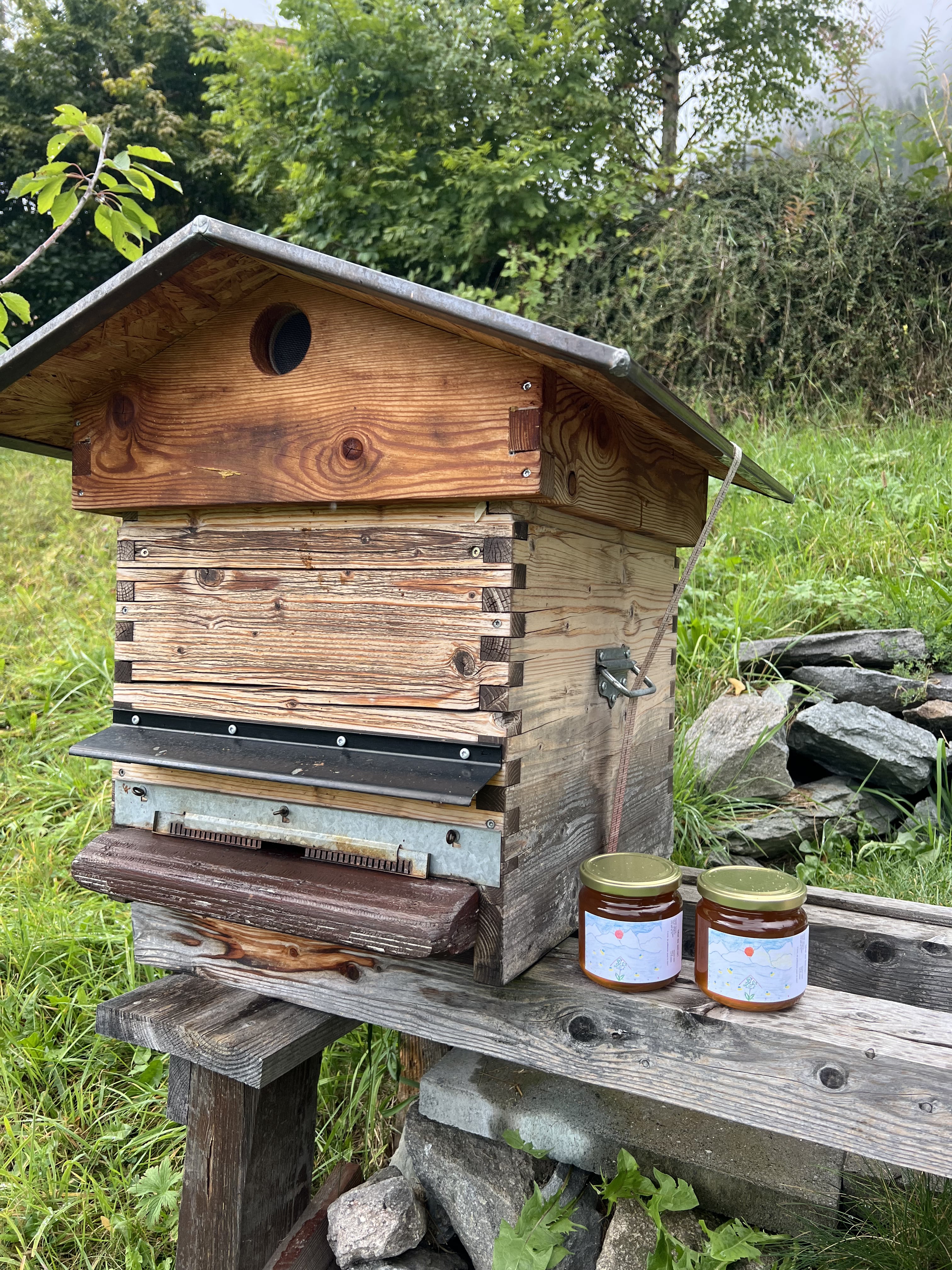 Å Produits de la Ruche, producteur à Les Granges (Salvan) canton de Valais en Suisse,  image 5