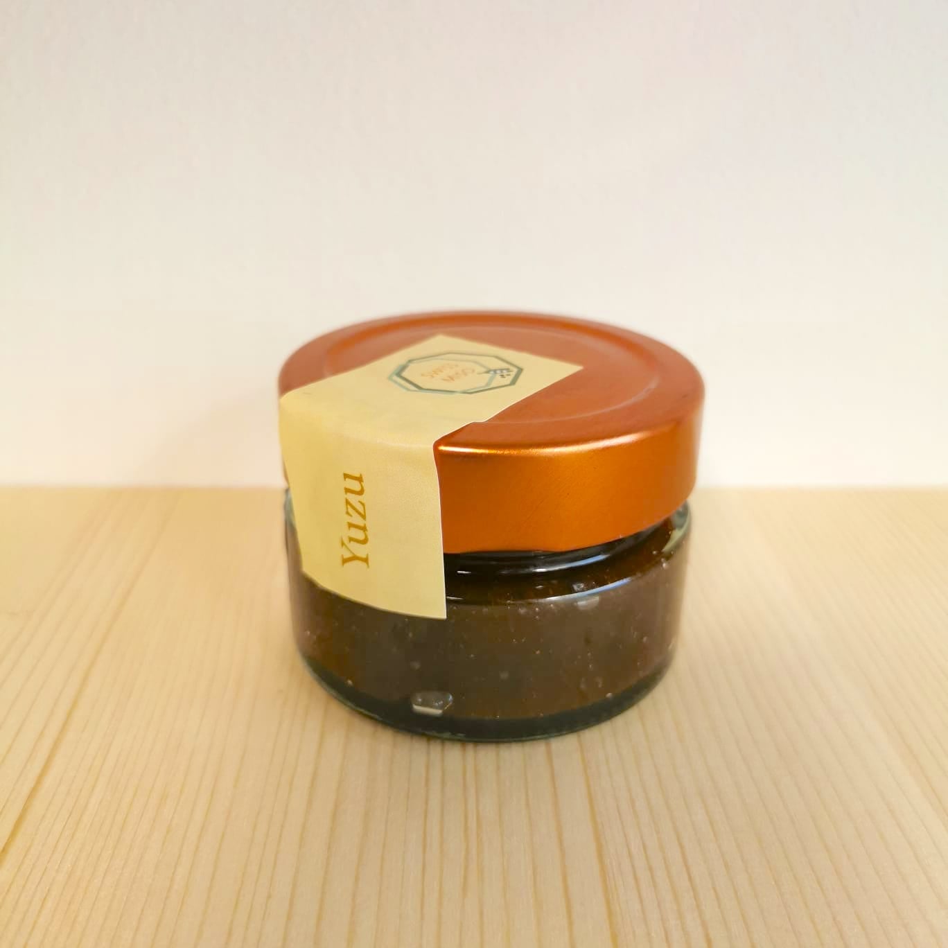 Miso au yuzu
*Yuzu Niels Rodin* 70g, SWISSMISO, artisanal product for direct sale in Switzerland