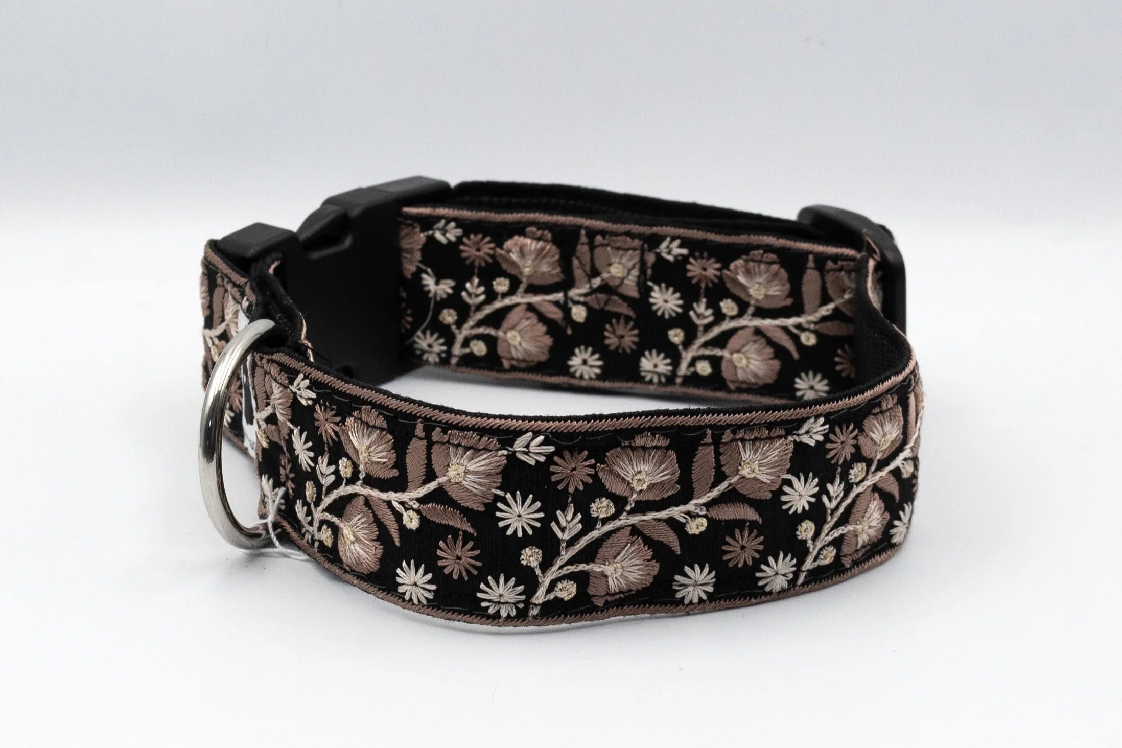  Collare Luas Manufaktur “Fiore”, Luas Manufaktur, Lommiswil, image 1 | Mimelis