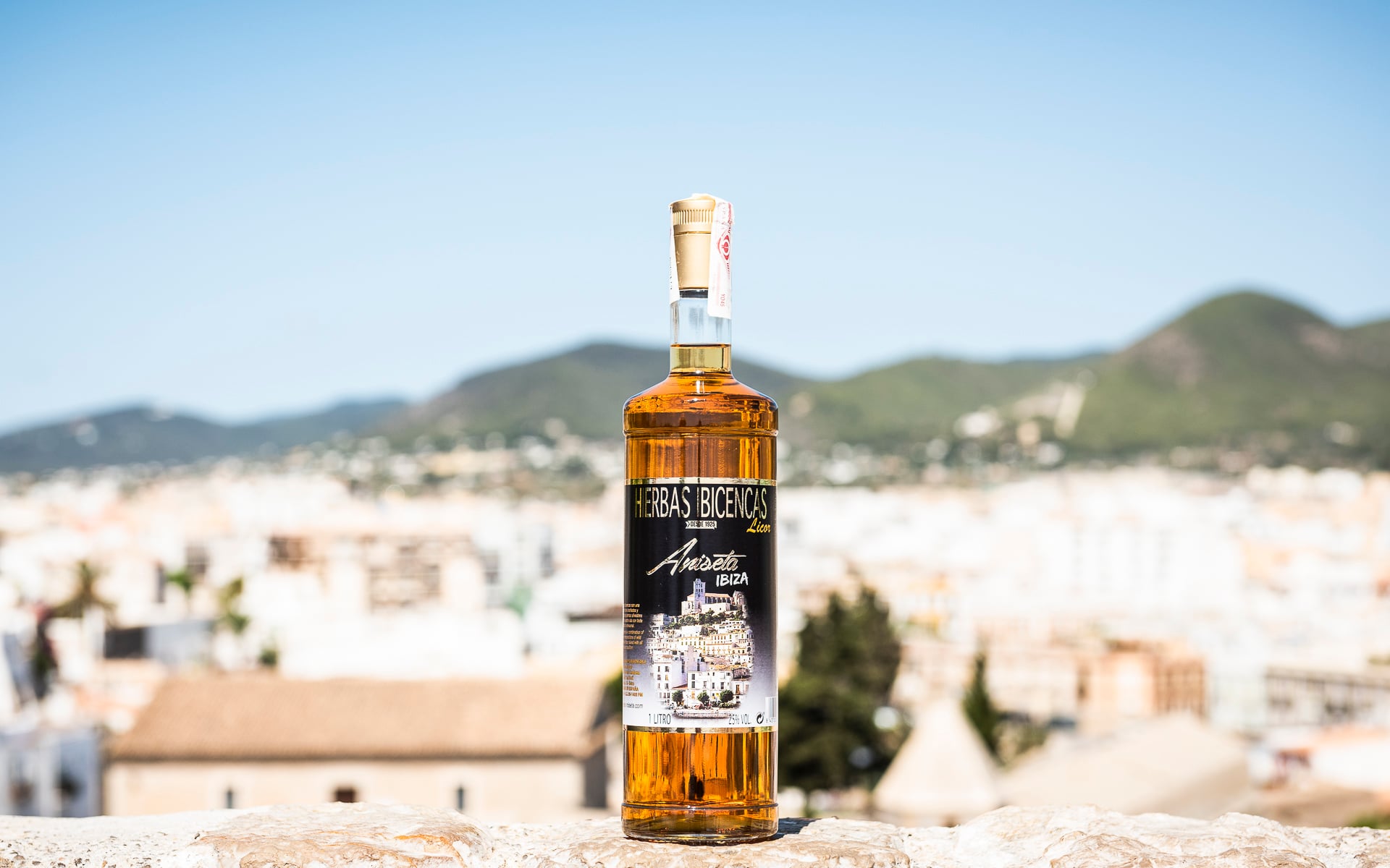 Hierbas de Ibiza IGP 25% vol.100cl, Absinthe Kübler, Val-de-Travers, image 1 | Mimelis
