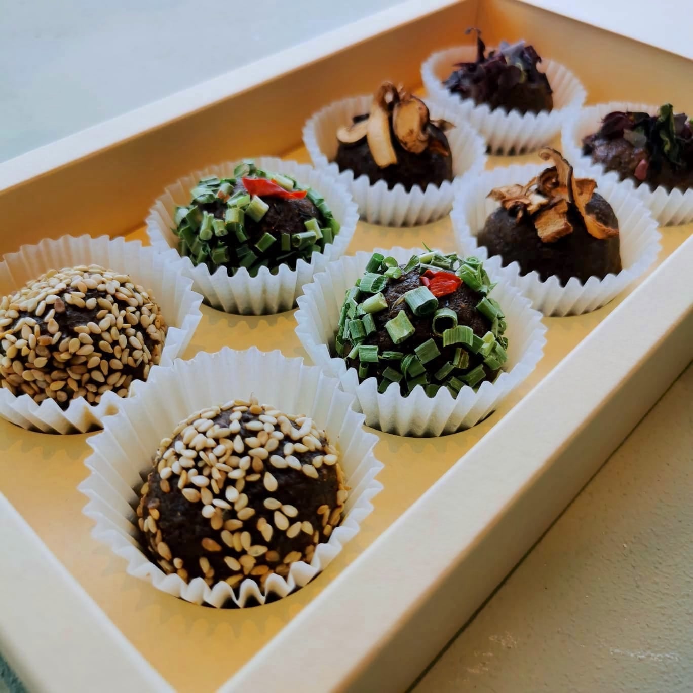 Miso-Trüffel 8 Stück, SWISSMISO, Nyon, image 1 | Mimelis