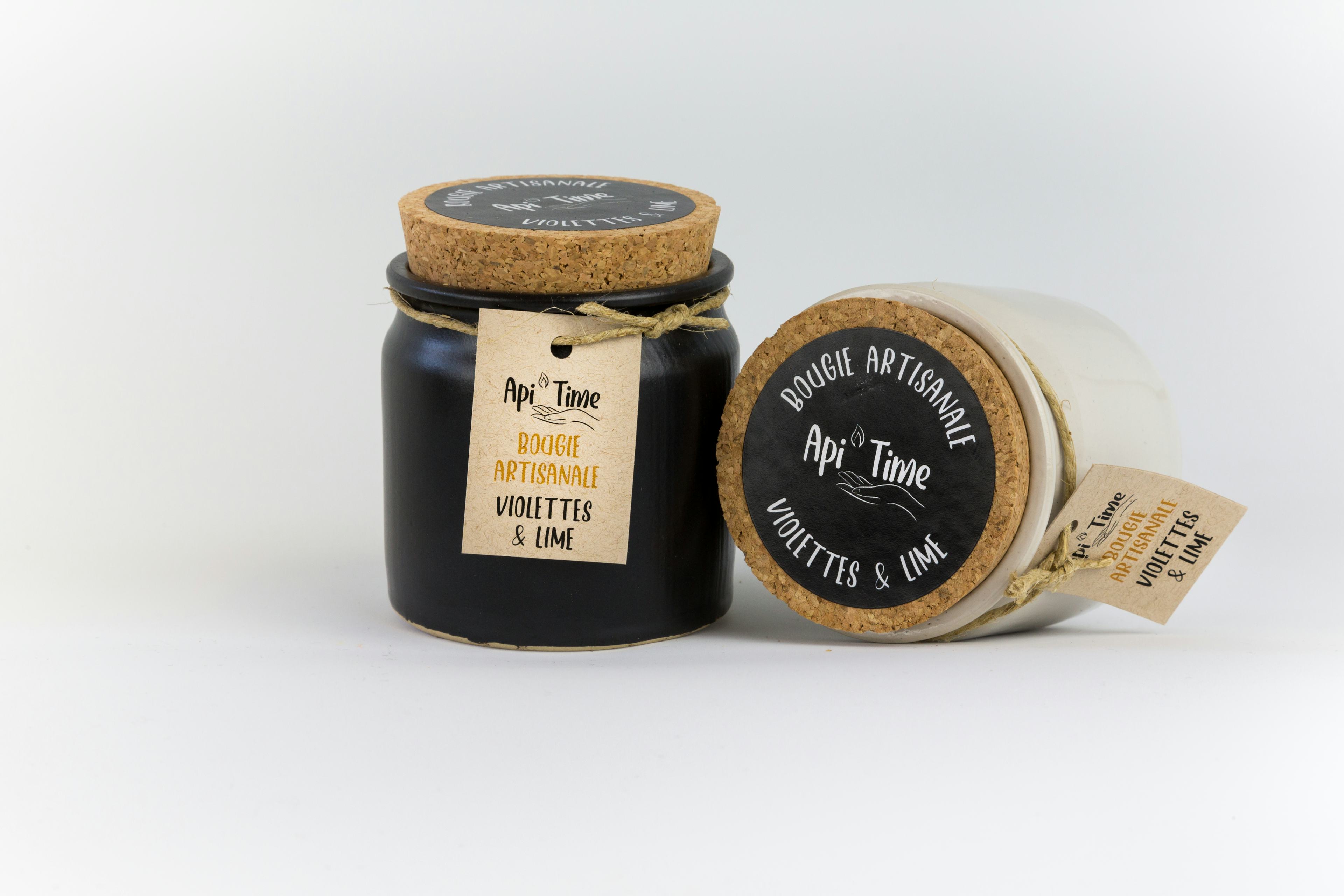 Candele in vasetto di ceramica, fragranza Violette & Lime, Le Goût du Miel, Courtepin, image 1 | Mimelis