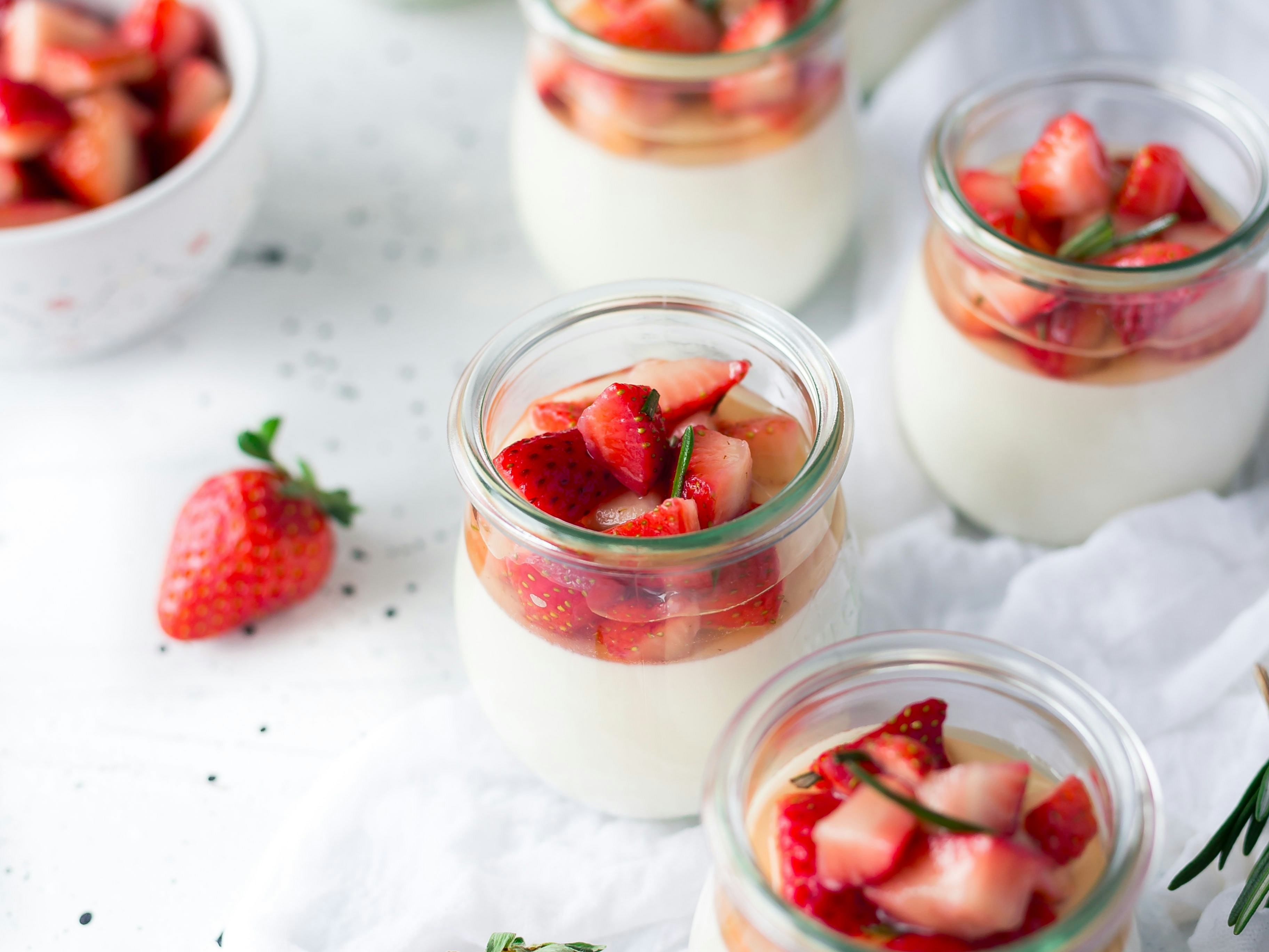 Yogourts fraises - lait de vache
