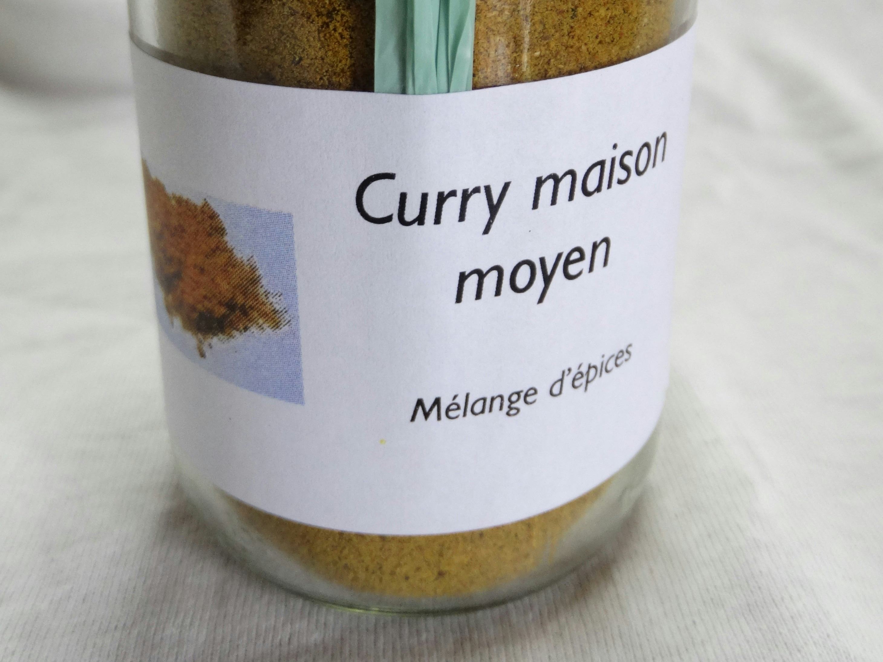 Curry moyen, produit artisanal en vente directe en Suisse