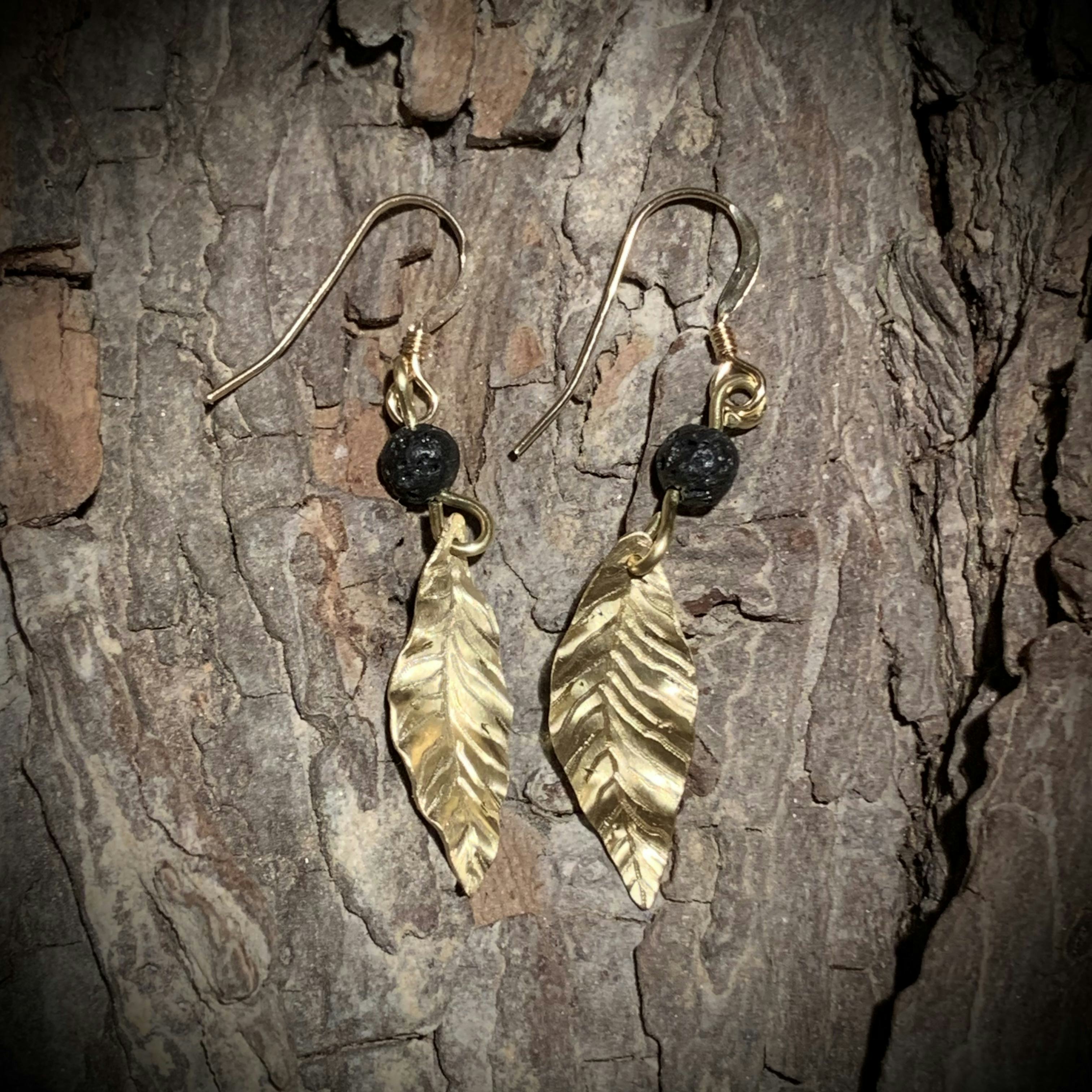 Golden brass earrings, Les bijoux de Clarissa , Boulens, image 1 | Mimelis
