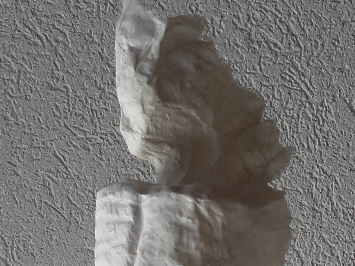 Statuette aus weißem Papier, Com Créations, Vétroz, image 3 | Mimelis